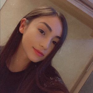 Meet your Posher, Melaina